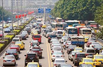 疫情之下，重庆制造业稳步前进